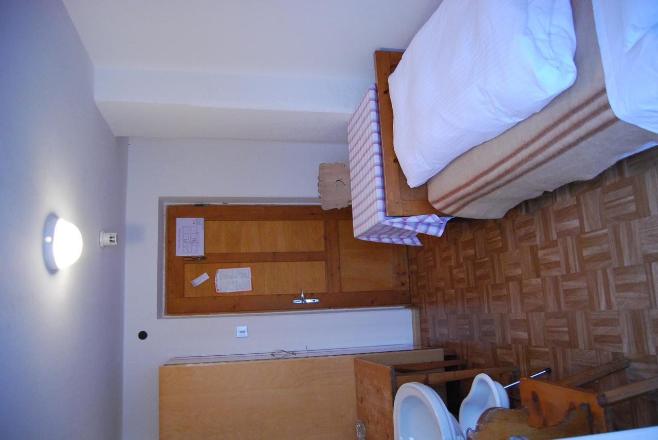 Rifugio Gardeccia Hutte Hotel Pozza di Fassa Habitación foto